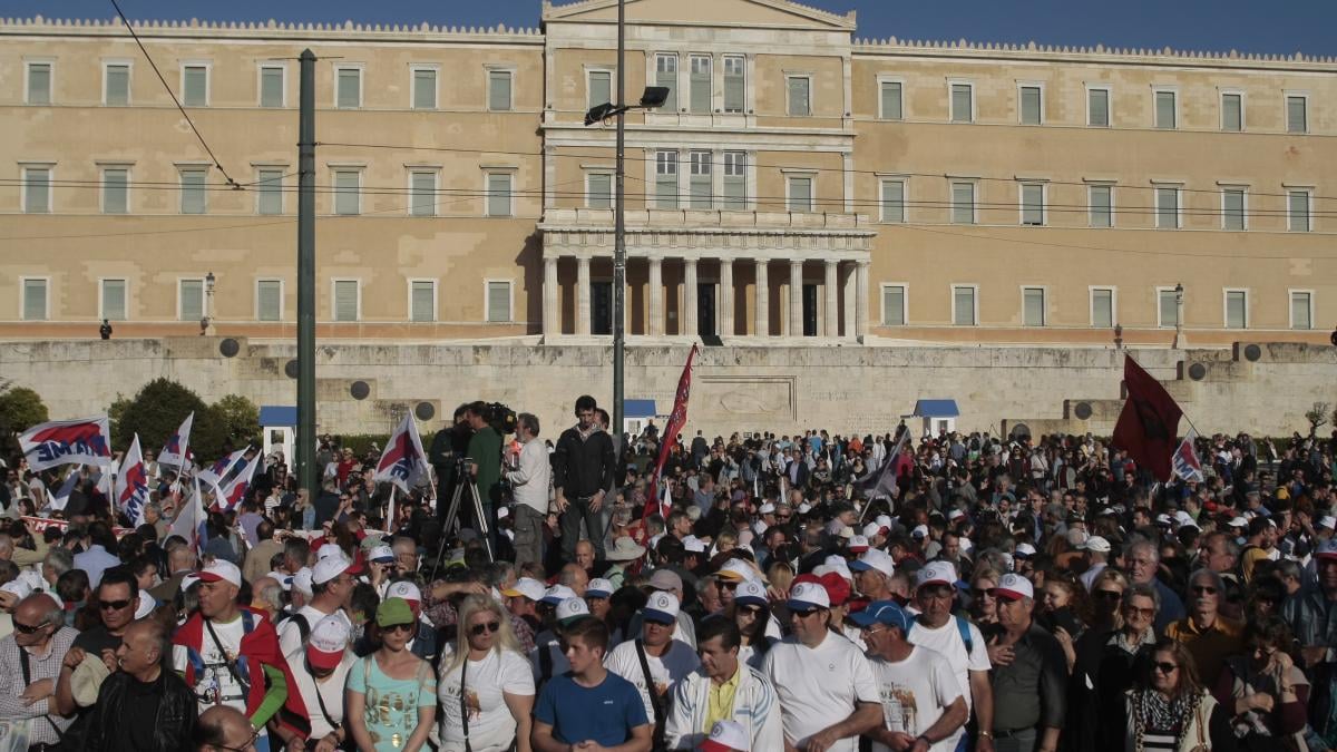 ΠΟΡΕΙΑ ΠΑΤΡΑ - ΑΘΗΝΑ - ΣΥΝΤΑΓΜΑ